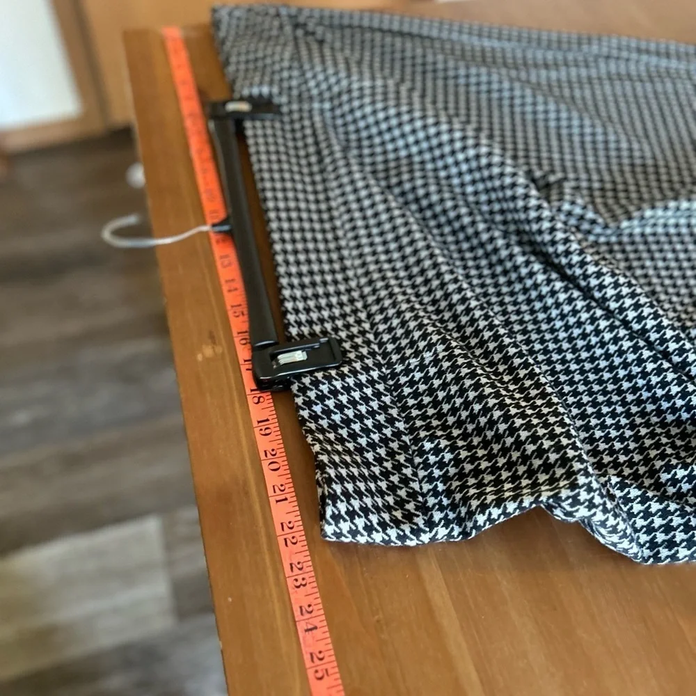 Lane Bryant Size 24 Black and White Houndstooth Skirt
